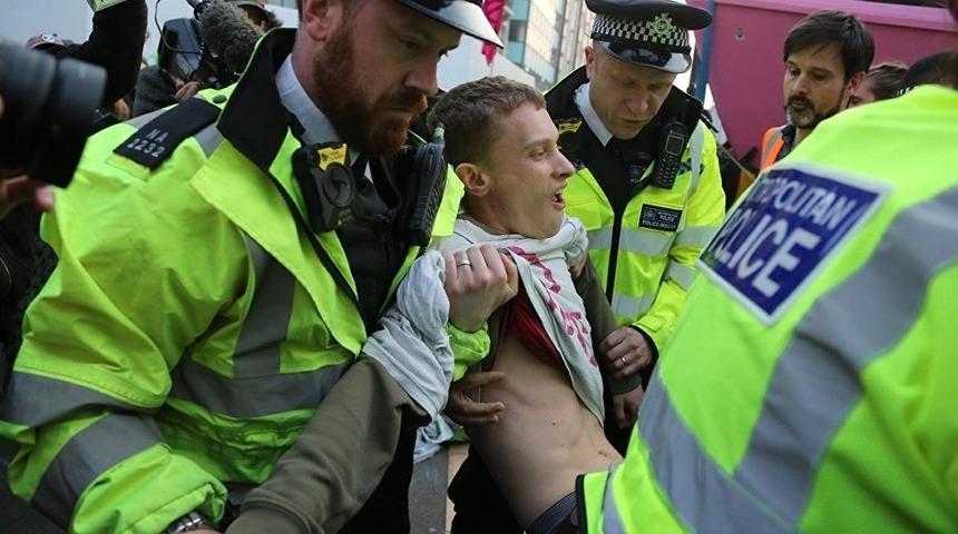 Yokoluş İsyanı: Polis, binlerce TL'lik vegan yemek almak zorunda kaldı