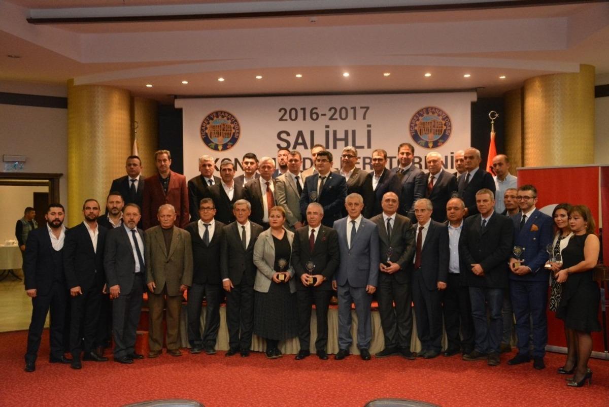 Salihli&rsquo;nin rekortmen iş adamları plaketle onurlandırıldı