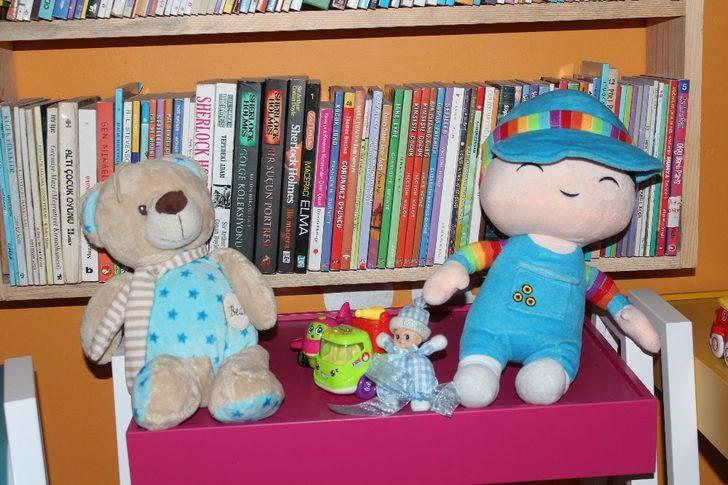 Yılbaşında çocuklara kitap ve oyuncak dağıtacaklar G4