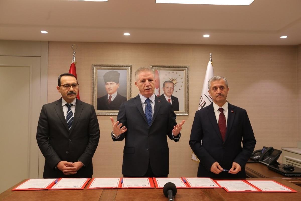 Şahinbey&rsquo;de &ccedil;ift&ccedil;iye 14 bin ton yem desteği