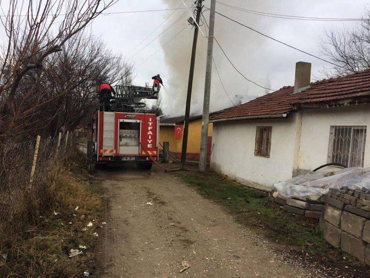 Yangında tüm eşyaları kül oldu G3