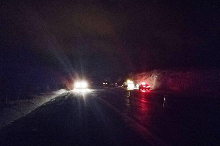 Yola fırlayan domuza çarpan otomobil kullanılamaz hale geldi G2