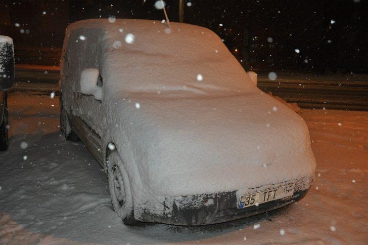 Yüksekova beyaza büründü G2