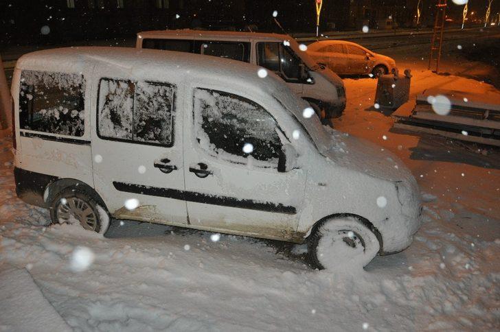 Yüksekova beyaza büründü G5