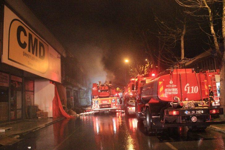 Yer: İstanbul! Ekipleri alarma geçiren yangın! G3