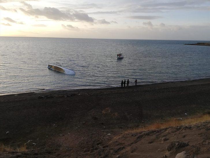 Son dakika! Van Gölü'nde göçmenleri taşıyan tekne battı G4