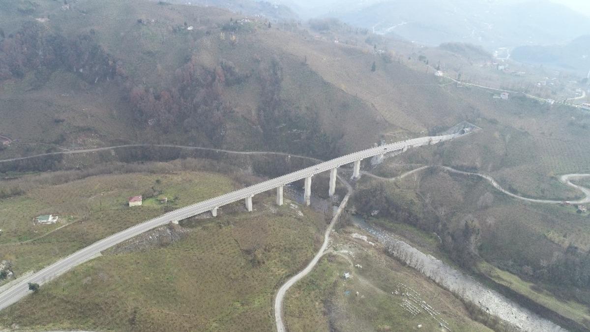 50 ili ilgilendiren Karadeniz-Akdeniz Yolu&rsquo;nun y&uuml;zde 95&rsquo;i tamamlandı