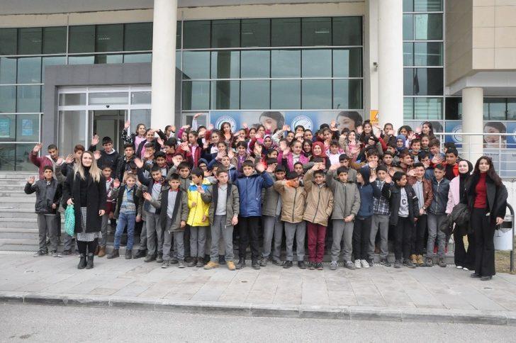 Erciş’te ’Ülkem ve Hayallerim’ projesi G1