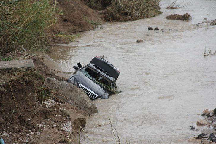 Adana'da sular çekildi! Selin hasarı ortaya çıktı G5