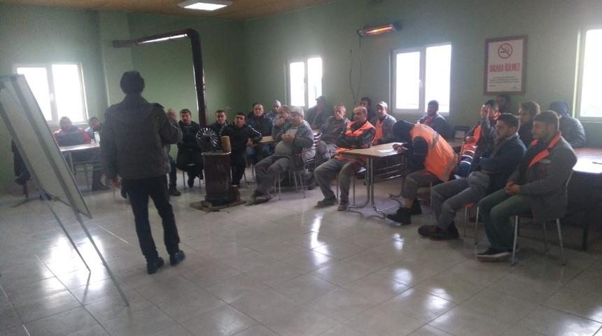 Pursaklar Belediyesi personeline "iş sağlığı" g&uuml;venliği semineri
