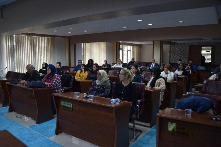 Yunusemre Belediyesi personeline sağlıklı beslenme semineri G2