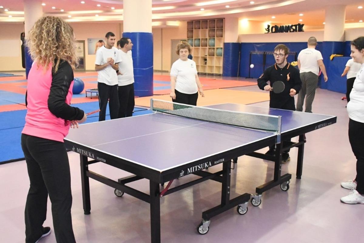 K&uuml;&ccedil;&uuml;k&ccedil;ekmece Belediyesi&rsquo;nden engelsiz spor salonu