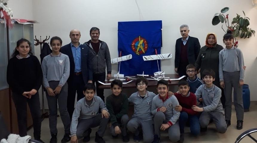 &Ouml;ğrencilere model u&ccedil;ak kursu