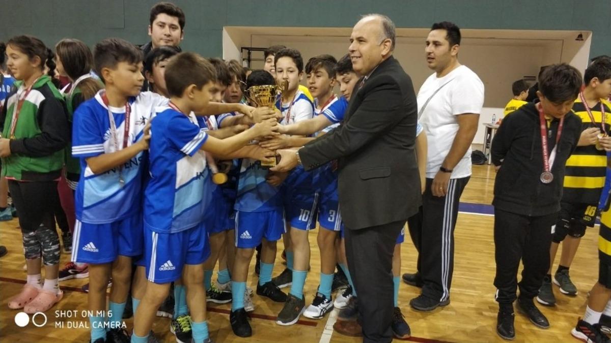 &Ouml;mer İlman: "22 bin 986 lisanslı sporcumuz m&uuml;sabakalarda m&uuml;cadele etti"