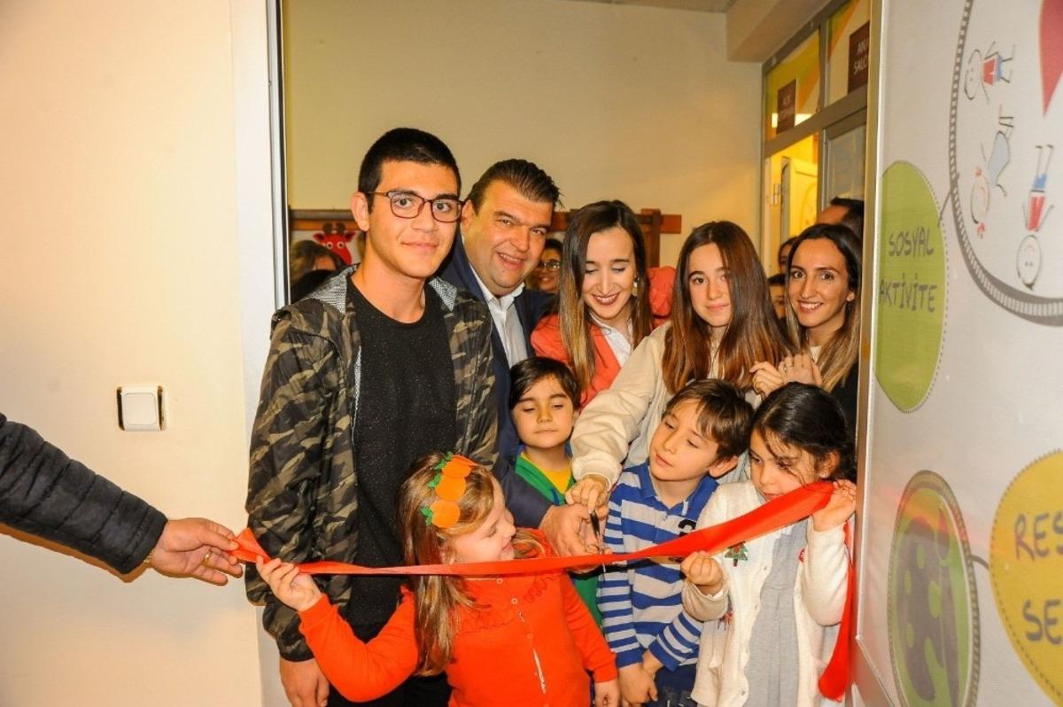&Ccedil;ocuk Belediye Başkanı ve y&ouml;netimi g&ouml;reve başladı