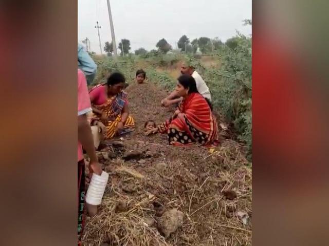 İnanılmaz! Engelli çocukları toprağa gömüp iyileşmelerini beklediler