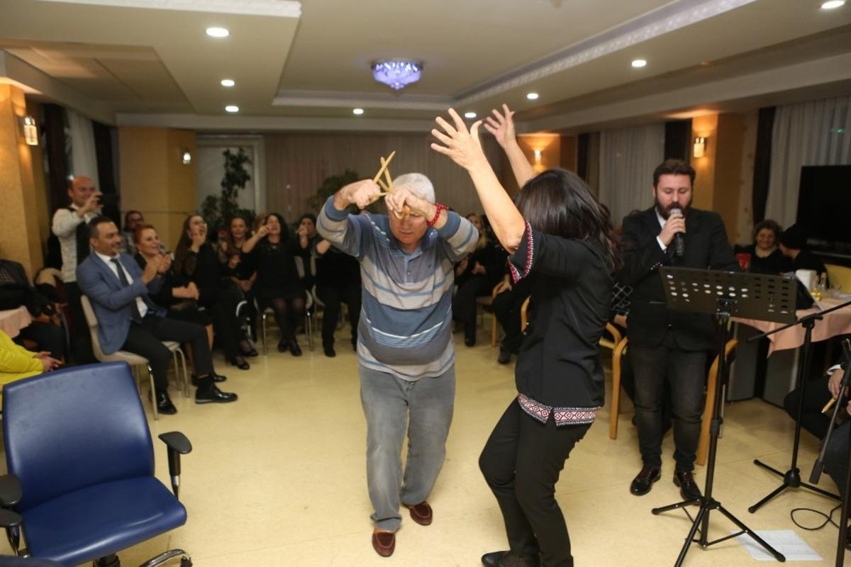 Bolu Belediyesi, huzurevi sakinlerine moral aşıladı