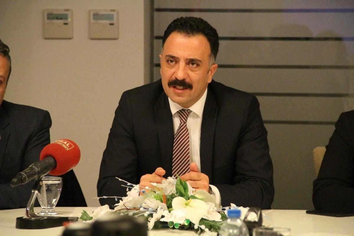 İzmir&rsquo;de sağlık &ccedil;alışanları i&ccedil;in toplu ulaşımda indirim talebi