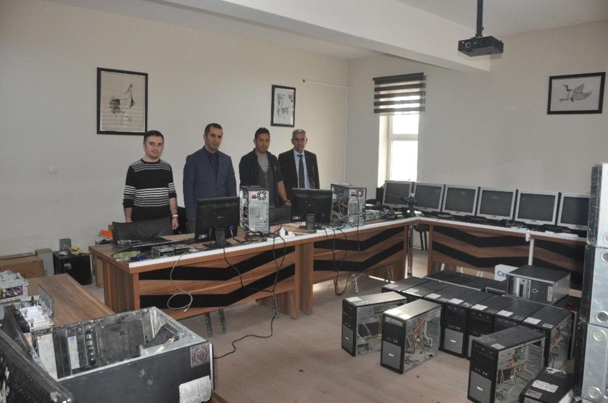 Bulanık&rsquo;ta "Eski Bilgisayarları Getir, Yenisini G&ouml;t&uuml;r" projesi