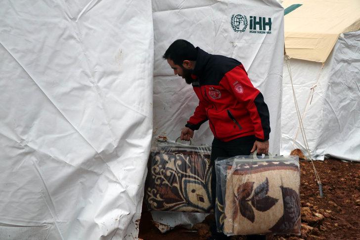 Suriye'de rejim ve Rusya'nın saldırılarından kaçış sürüyor (2) G1