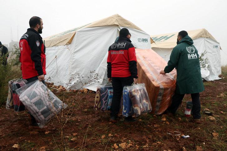 Suriye'de rejim ve Rusya'nın saldırılarından kaçış sürüyor (2) G3