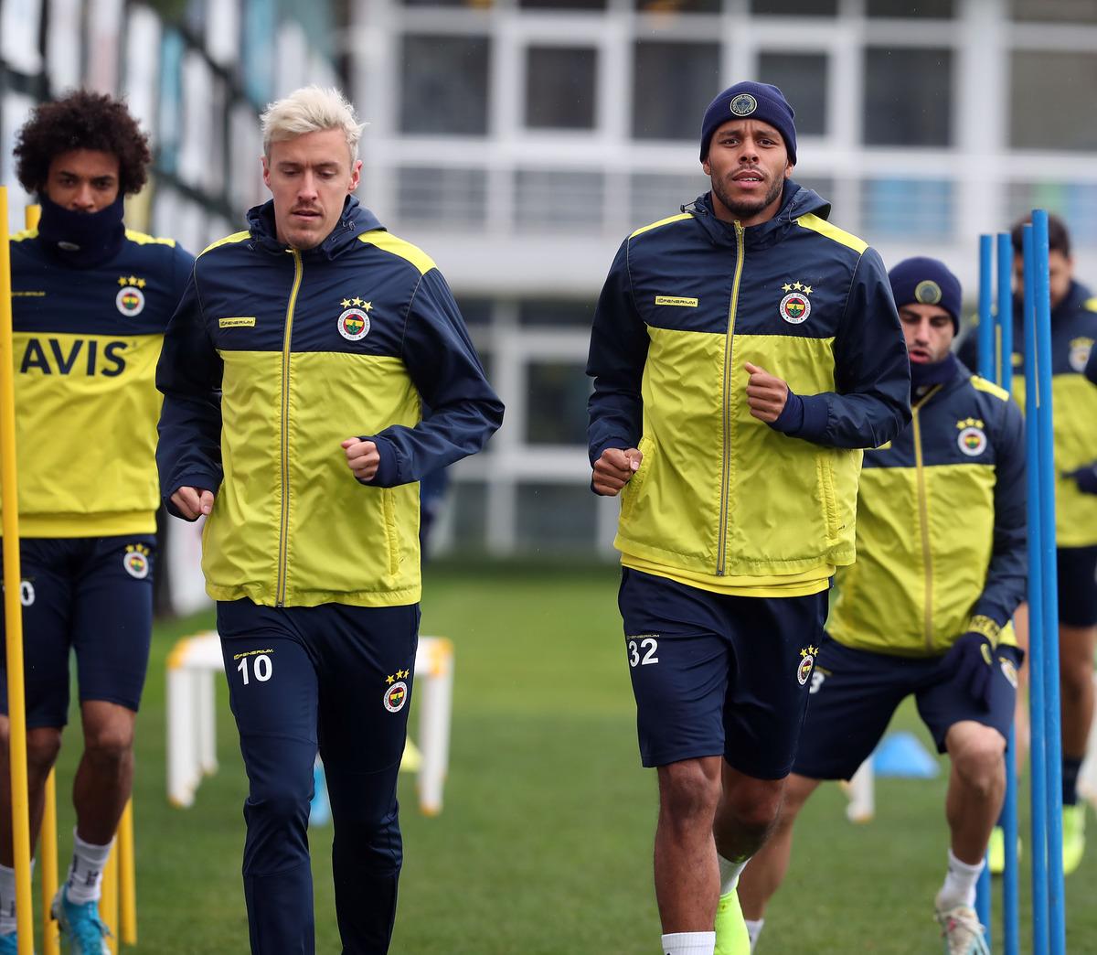 Fenerbah&ccedil;e, &Ccedil;aykur Rizespor ma&ccedil;ı hazırlıklarına devam etti