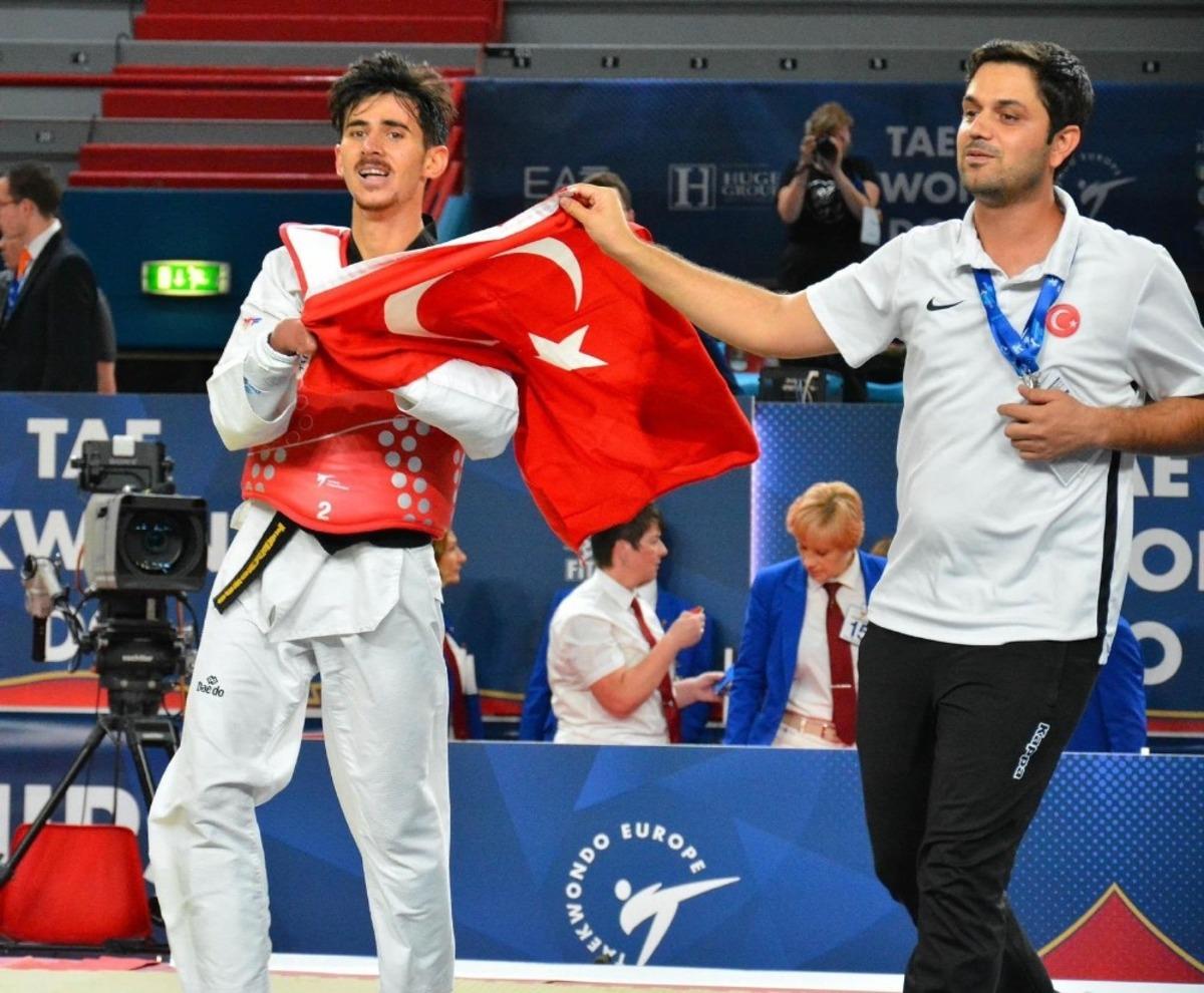 GA&Uuml;N&rsquo;&uuml;n iki &ouml;ğrencisinden &ouml;nemli başarı