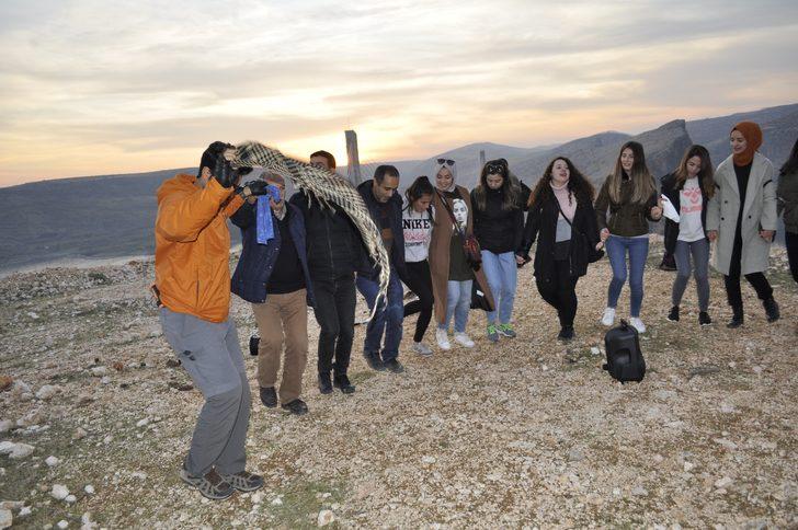 Kartpostallık manzarada doğa yürüyüşü G5