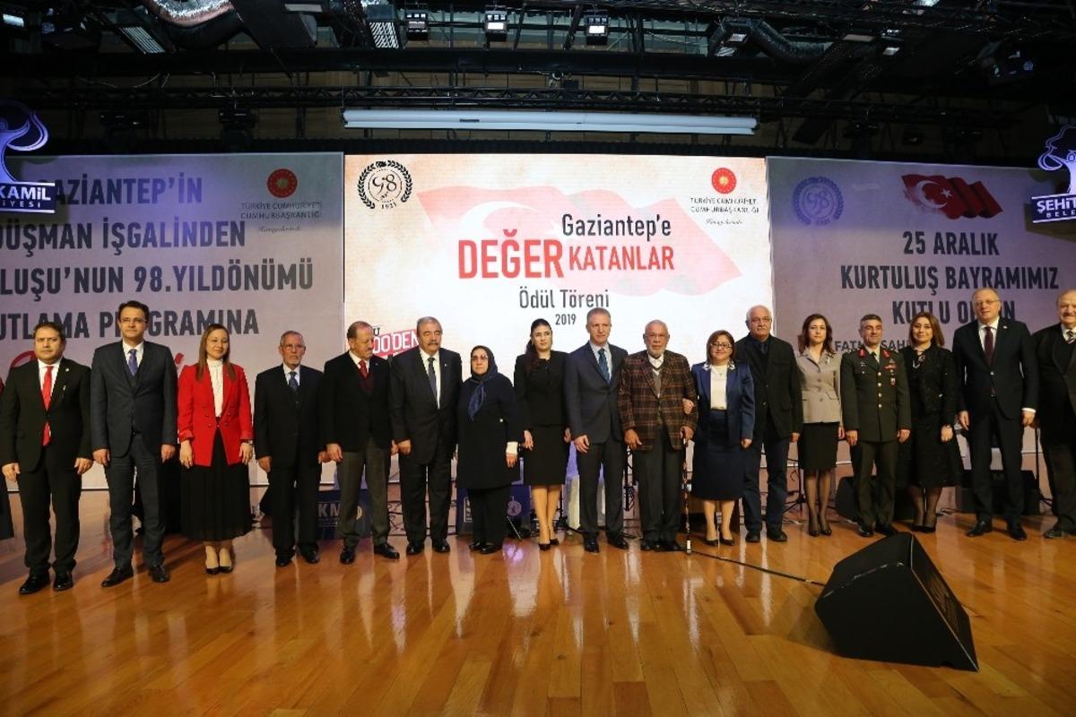 Gaziantep&rsquo;e değer katanlar &ouml;d&uuml;llendirildi