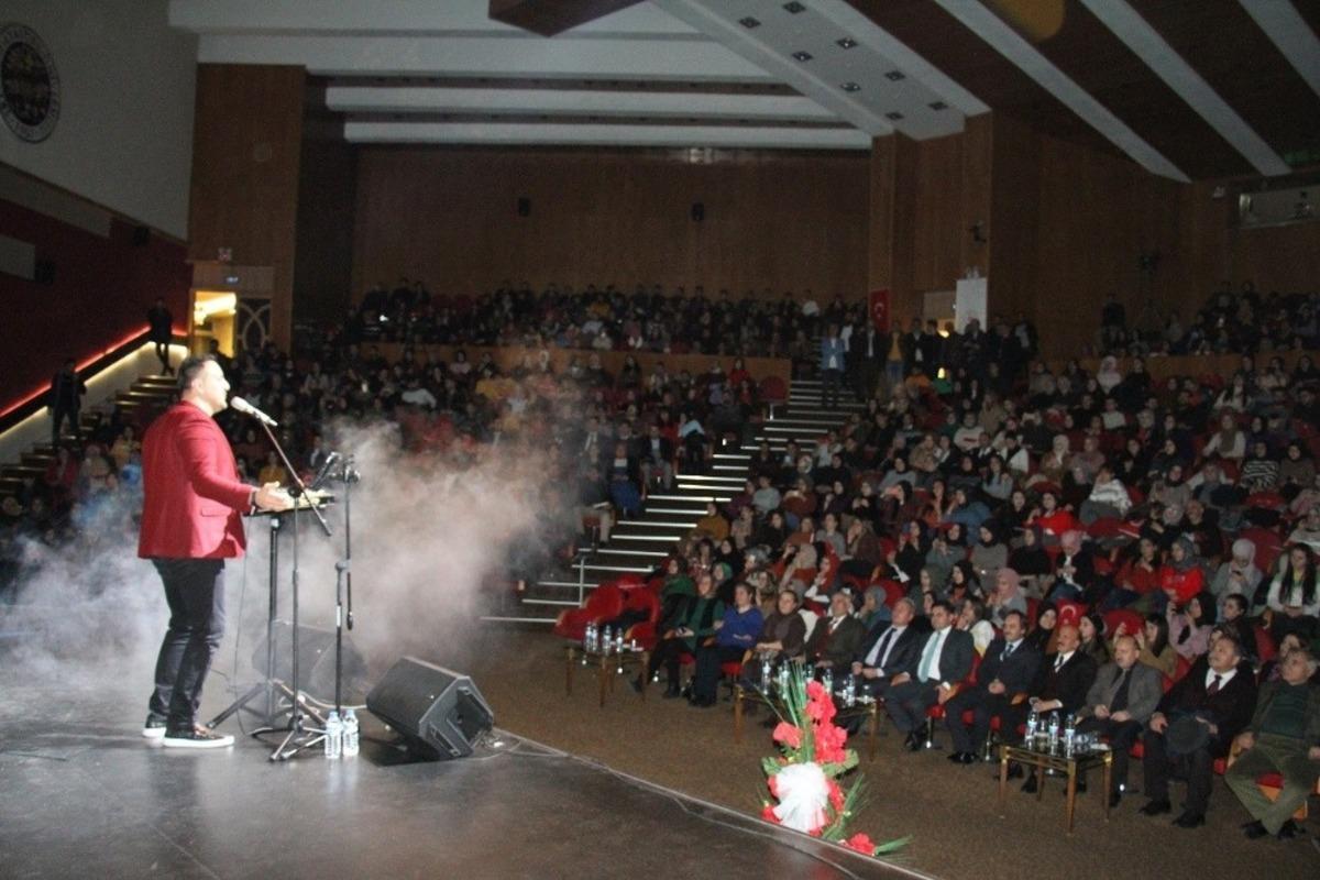 Coşkun &lsquo;Avaz&rsquo;ıyla coşturdu