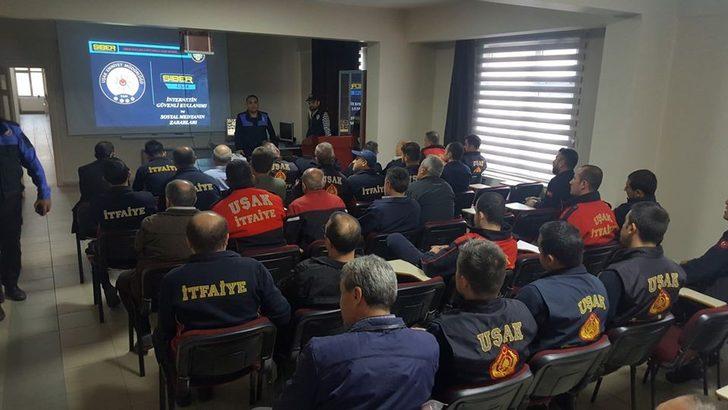 Uşak polisinden ‘Sanal Dünyada Güvende Miyiz’ semineri G3