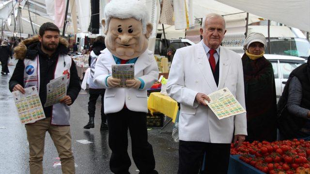 Böbrek Dede sebze meyve takvimi dağıttı