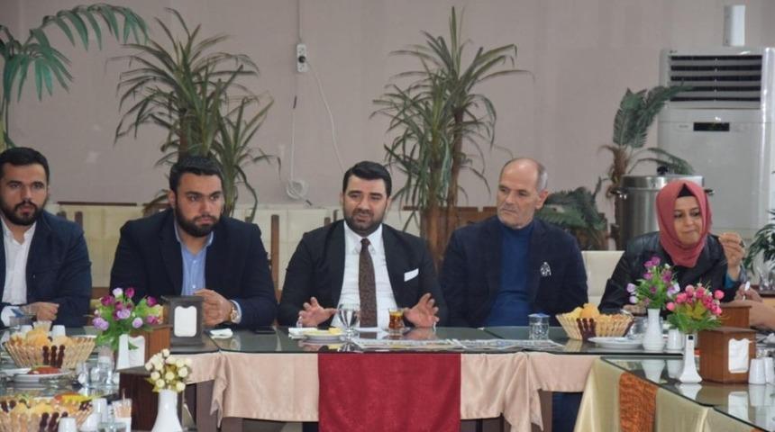 B&uuml;n&uuml;l: "Aşk ile &ccedil;alışan yorulmaz"