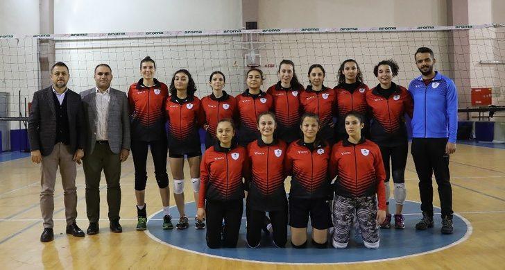 Pamukkale Belediyesi voleybol takımında hedef üst lig G3