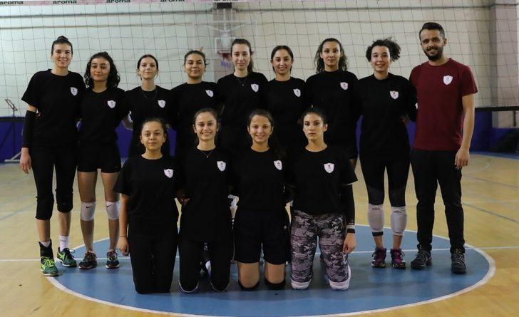 Pamukkale Belediyesi voleybol takımında hedef üst lig G4