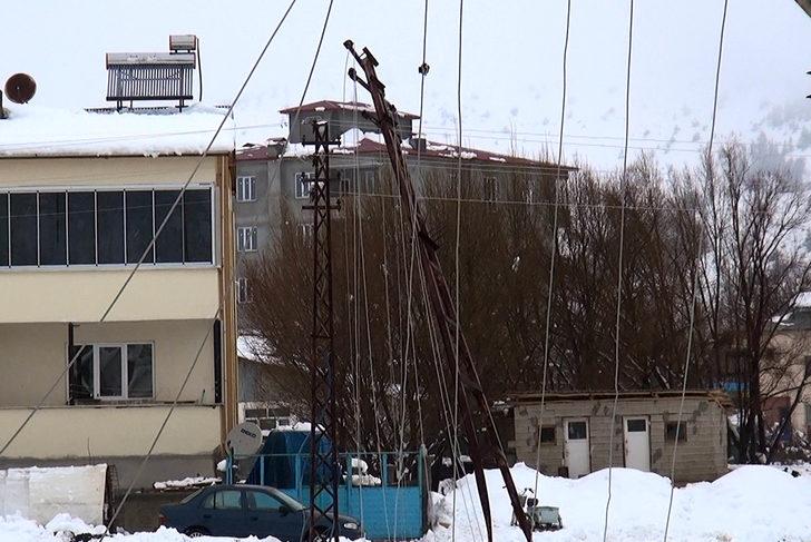 Karın etkisi altındaki Göksun'da 24 saati aşkın süredir elektrikler kesik (2) G3