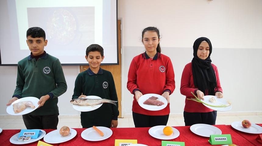 İngilizceyi yemek yaparak öğreniyorlar