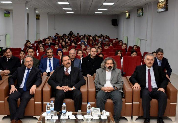 Erzincan’da Vatan Şairi Mehmet Akif Ersoy anıldı G2