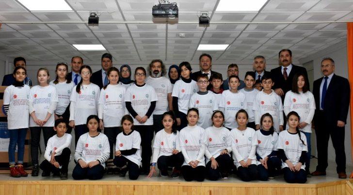 Erzincan’da Vatan Şairi Mehmet Akif Ersoy anıldı G3