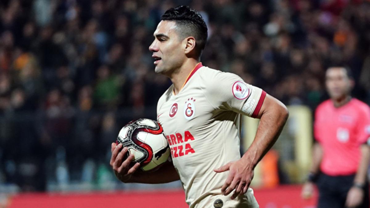 Falcao Atletico Madrid'e d&ouml;nebilir iddiası