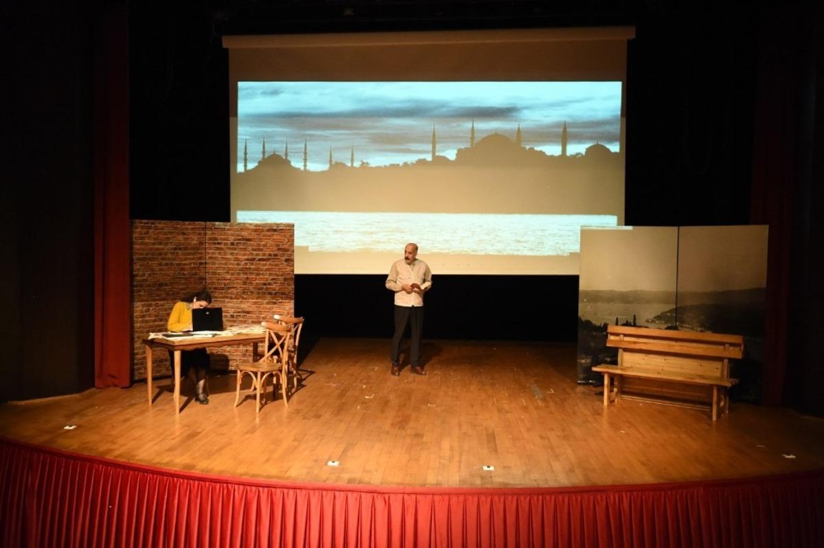 &ldquo;İstiklal&rdquo; oyunu evinde