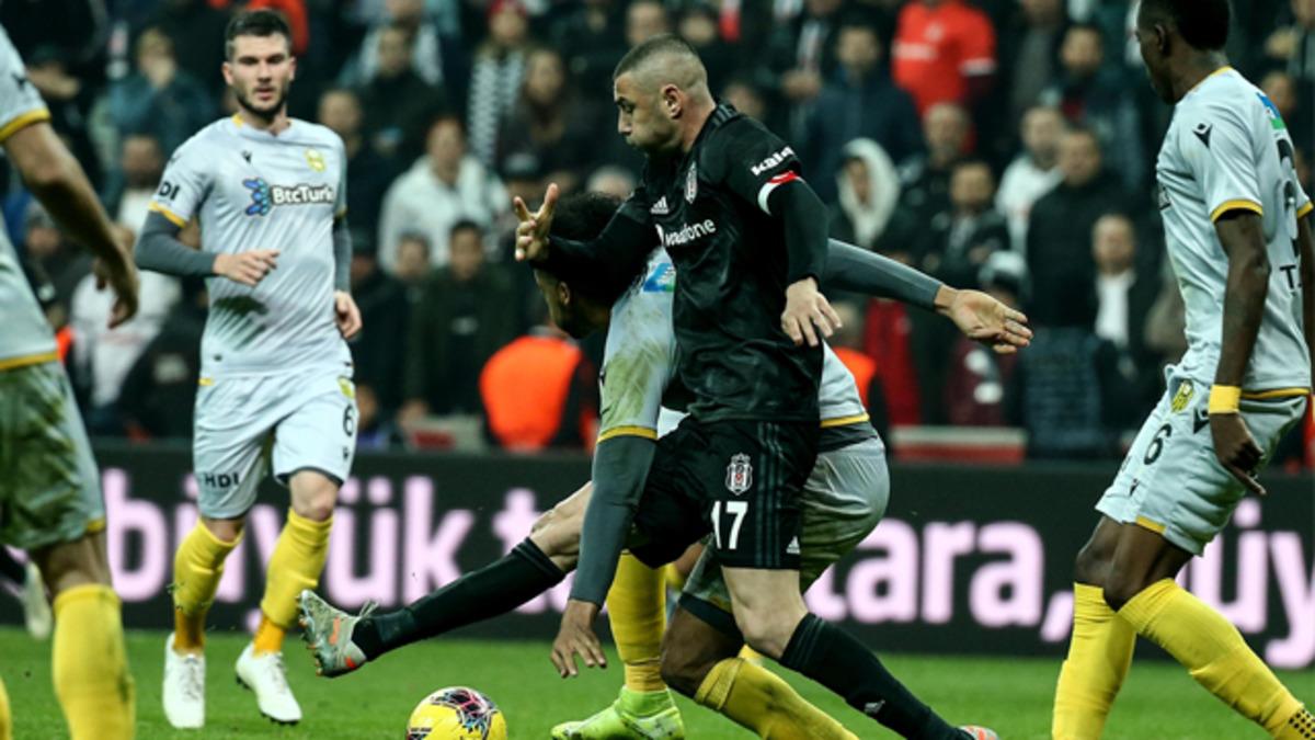 Beşiktaş,  Burak Yılmaz'ın s&ouml;zleşmesini uzattı