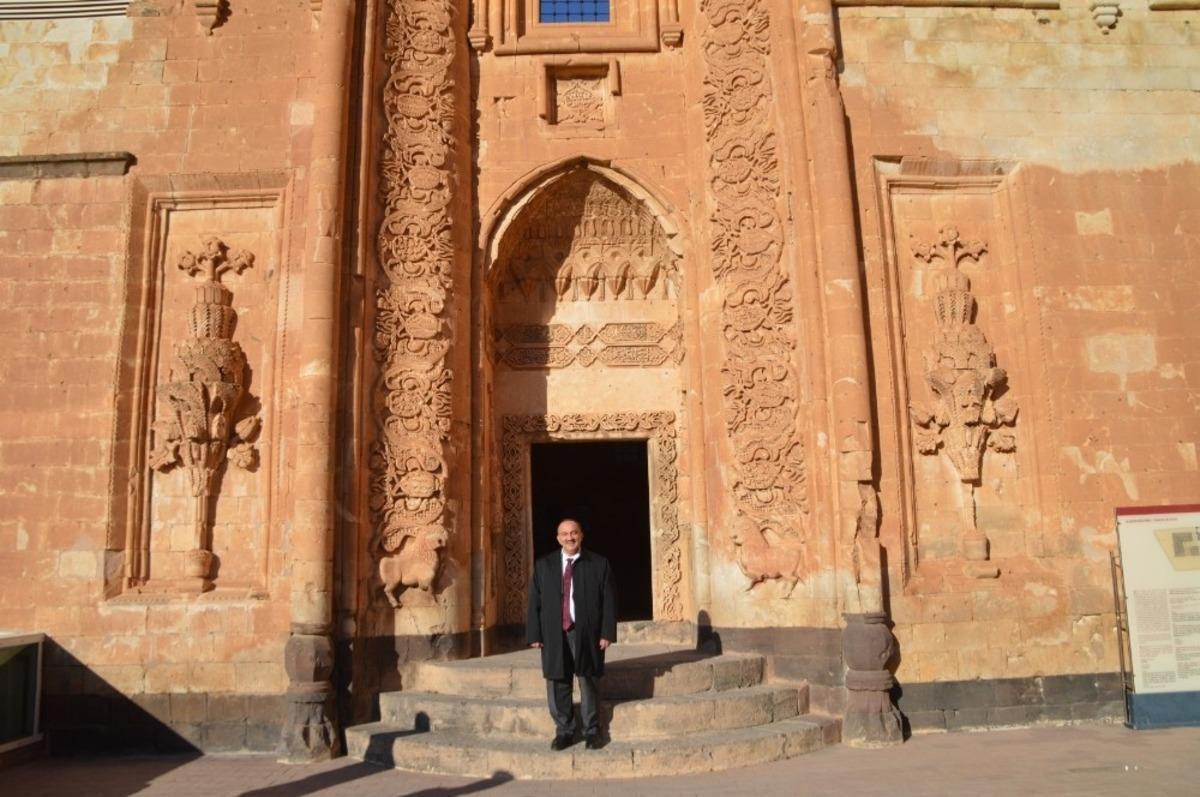 İŞKUR Genel M&uuml;d&uuml;r&uuml; Uzunkaya, Ağrı&rsquo;da &ccedil;eşitli ziyaretlerde bulundu