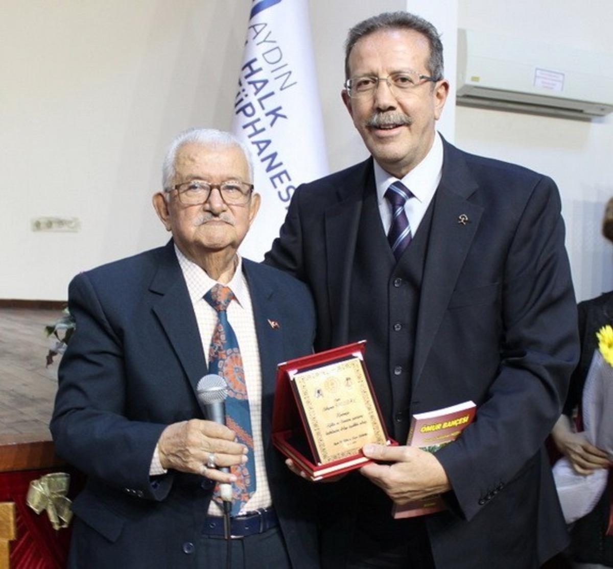 Aydın&rsquo;da şiir dinletisine ilgi yoğun oldu