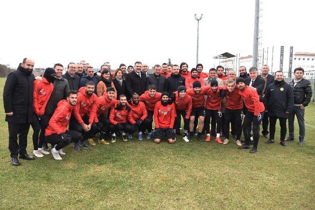 Rektör Çomaklı’dan Eskişehirspor’a destek sözü