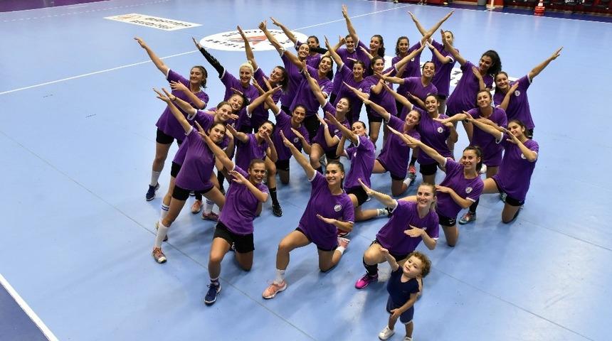 Muratpaşa Belediyespor kupa i&ccedil;in sahaya &ccedil;ıkacak