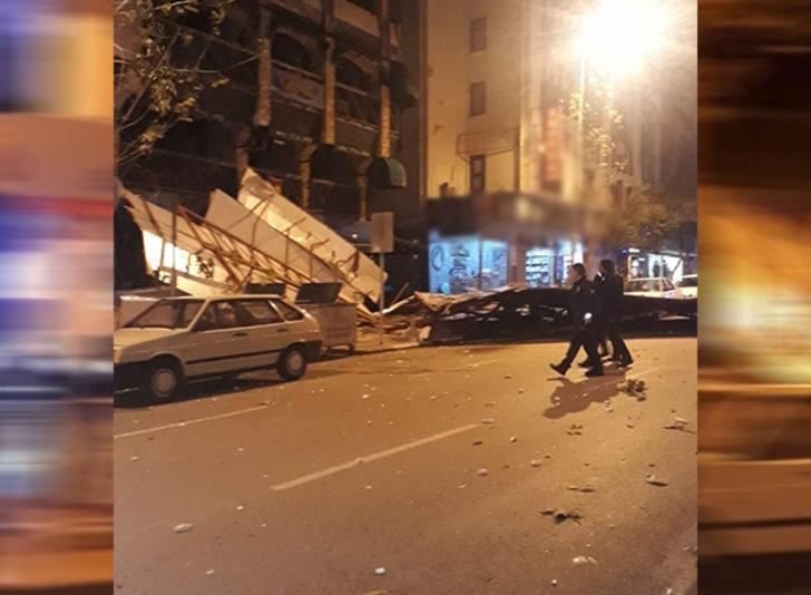Manisa'da şiddetli fırtına çatıyı uçurdu!  G2