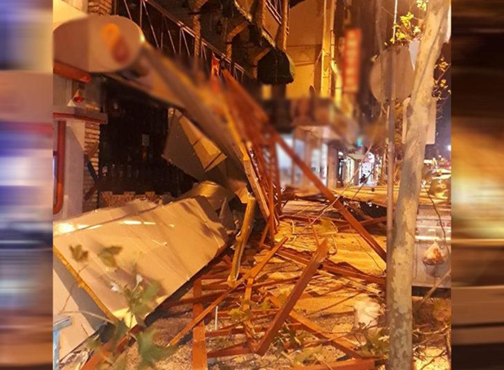 Manisa'da şiddetli fırtına çatıyı uçurdu!  G3