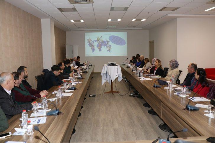 Manisa TSO’da ‘Etiket Yönetmeliği Değişikliği Bilgilendirme Toplantısı’ düzenlendi G3