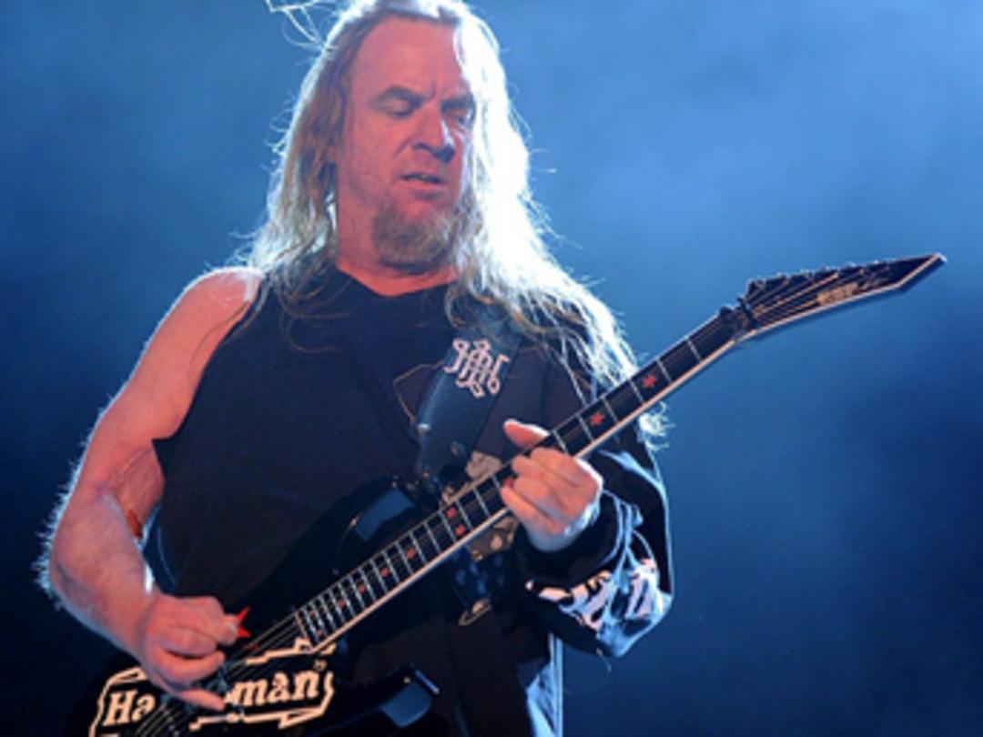 &Uuml;nl&uuml; gitarist yaşamını yitirdi